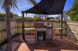 Sea Eagles Beach Resort | Beach Side Accommodation Mackay Hay Point